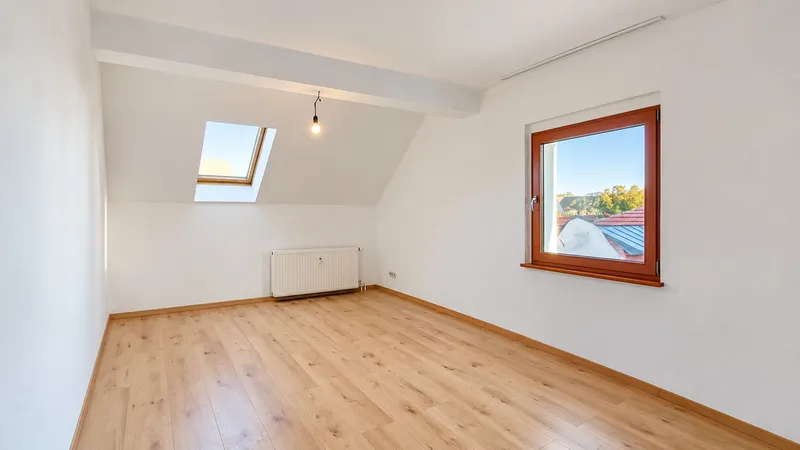 2-Zimmer-Wohnung in Grünau - Einbauküche & S-Bahn-Nähe — photo 1